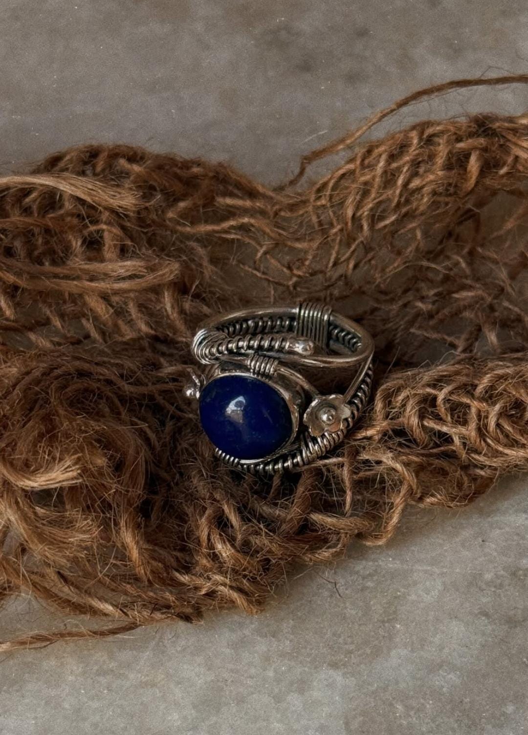elegant 925 sterling silver lapis lazuli wire wrapped ring