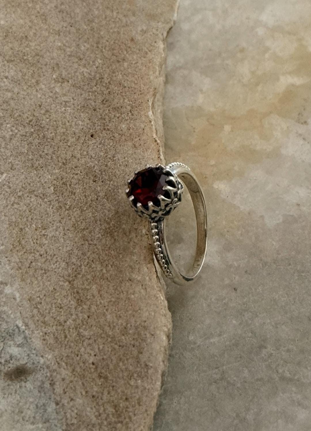 Vintage style 925 sterling silver garnet princess solitaire textured ring  