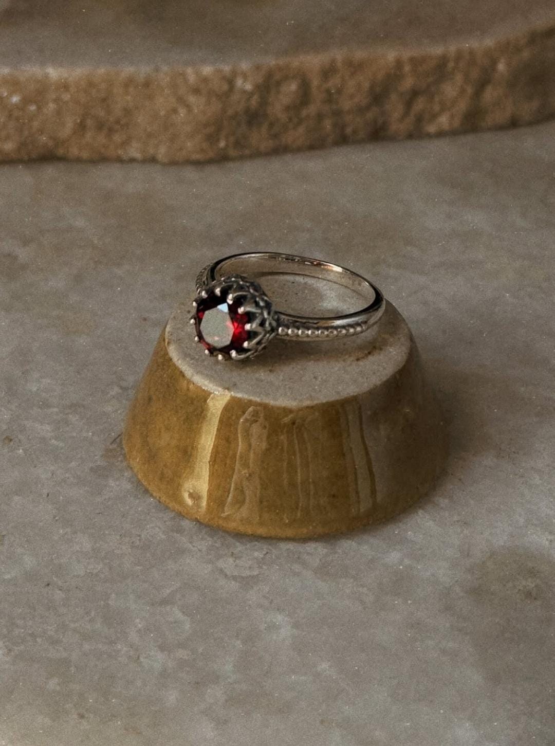 Statement 925 sterling silver garnet princess solitaire textured band ring