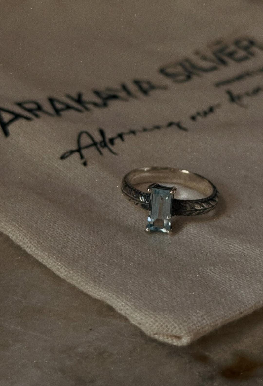 Handmade 925 sterling silver blue topaz baguette solitaire ring
