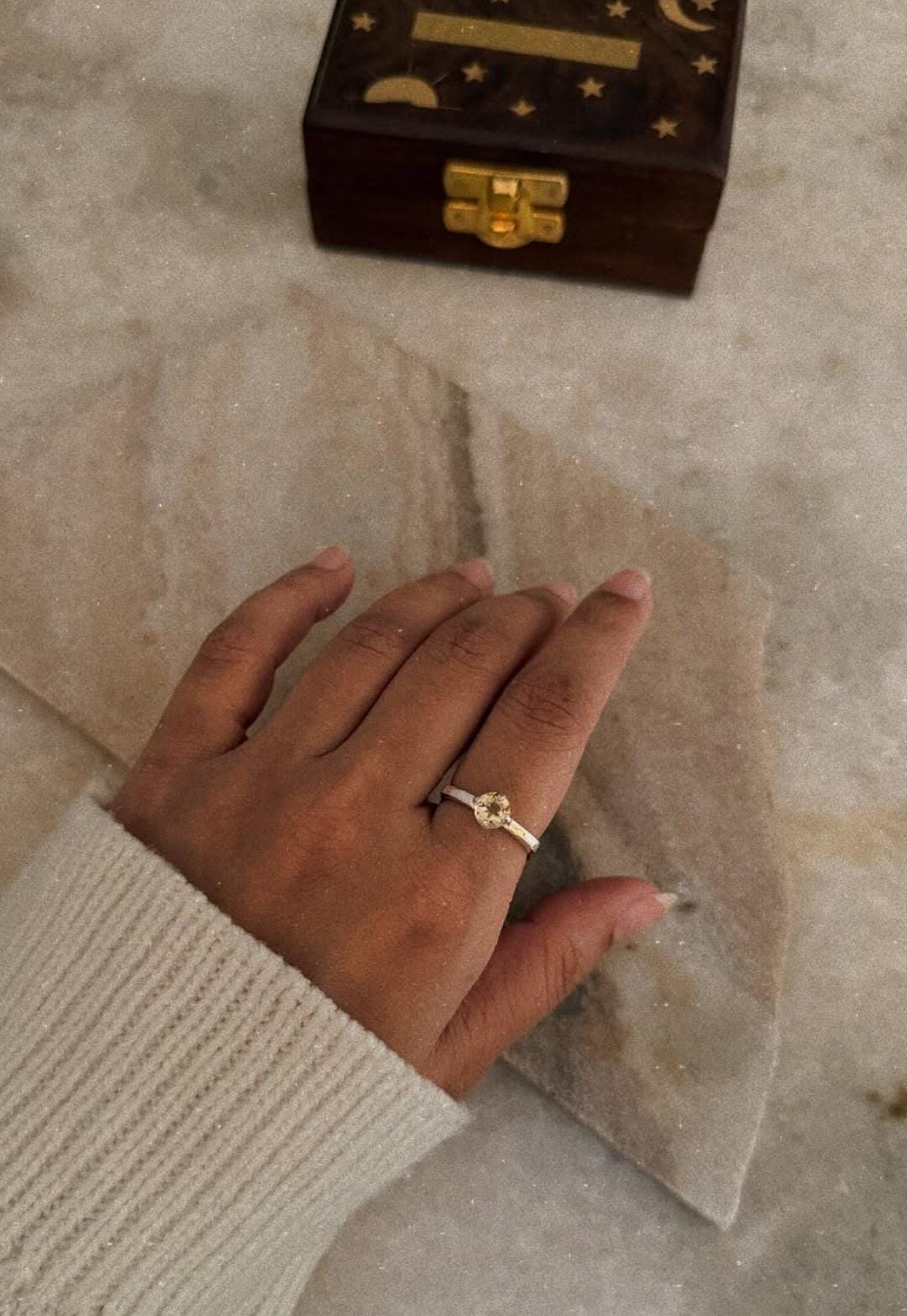 elegant 925 sterling silver citrine solitaire contemporary band ring