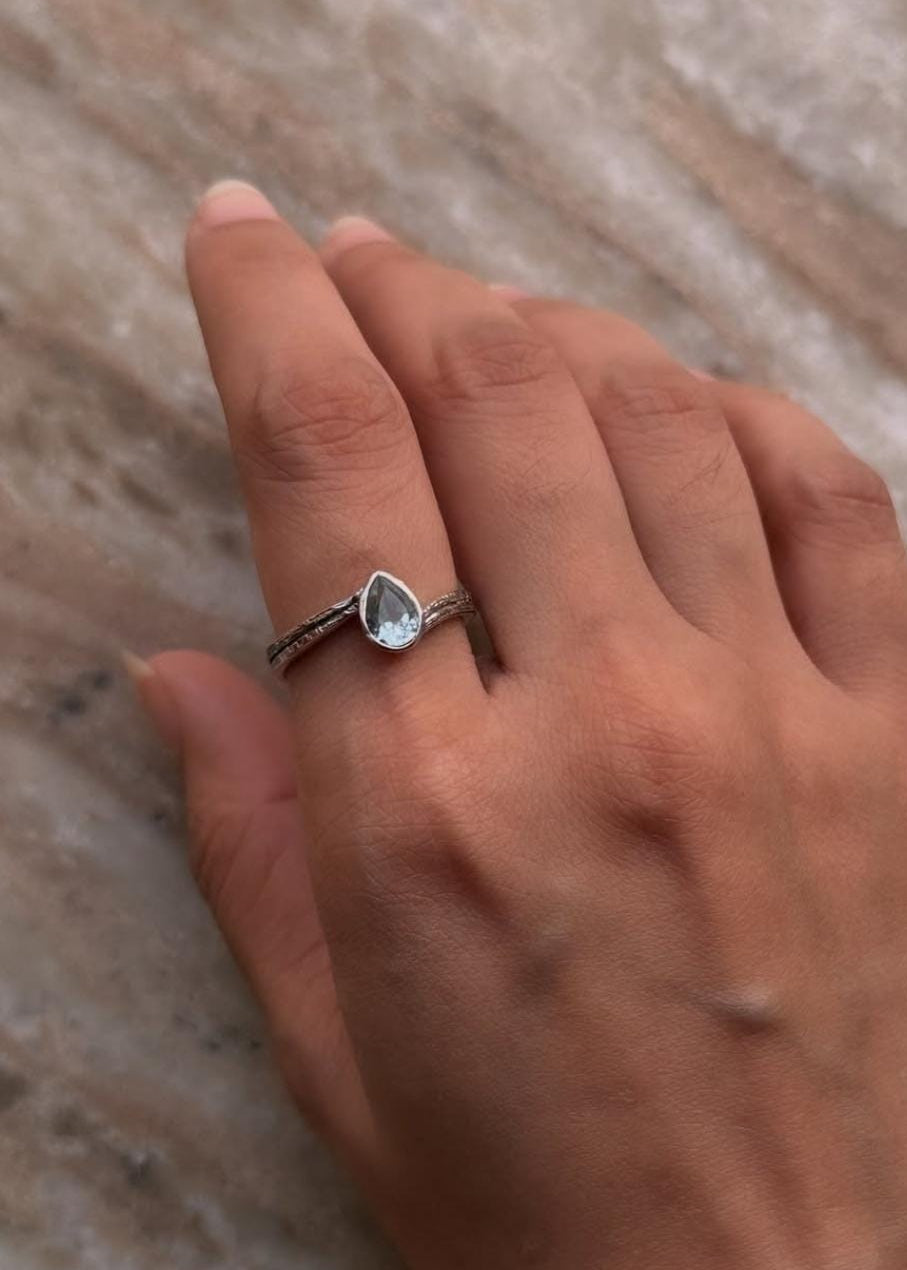 Handmade 925 sterling silver blue topaz pear rustic band ring
