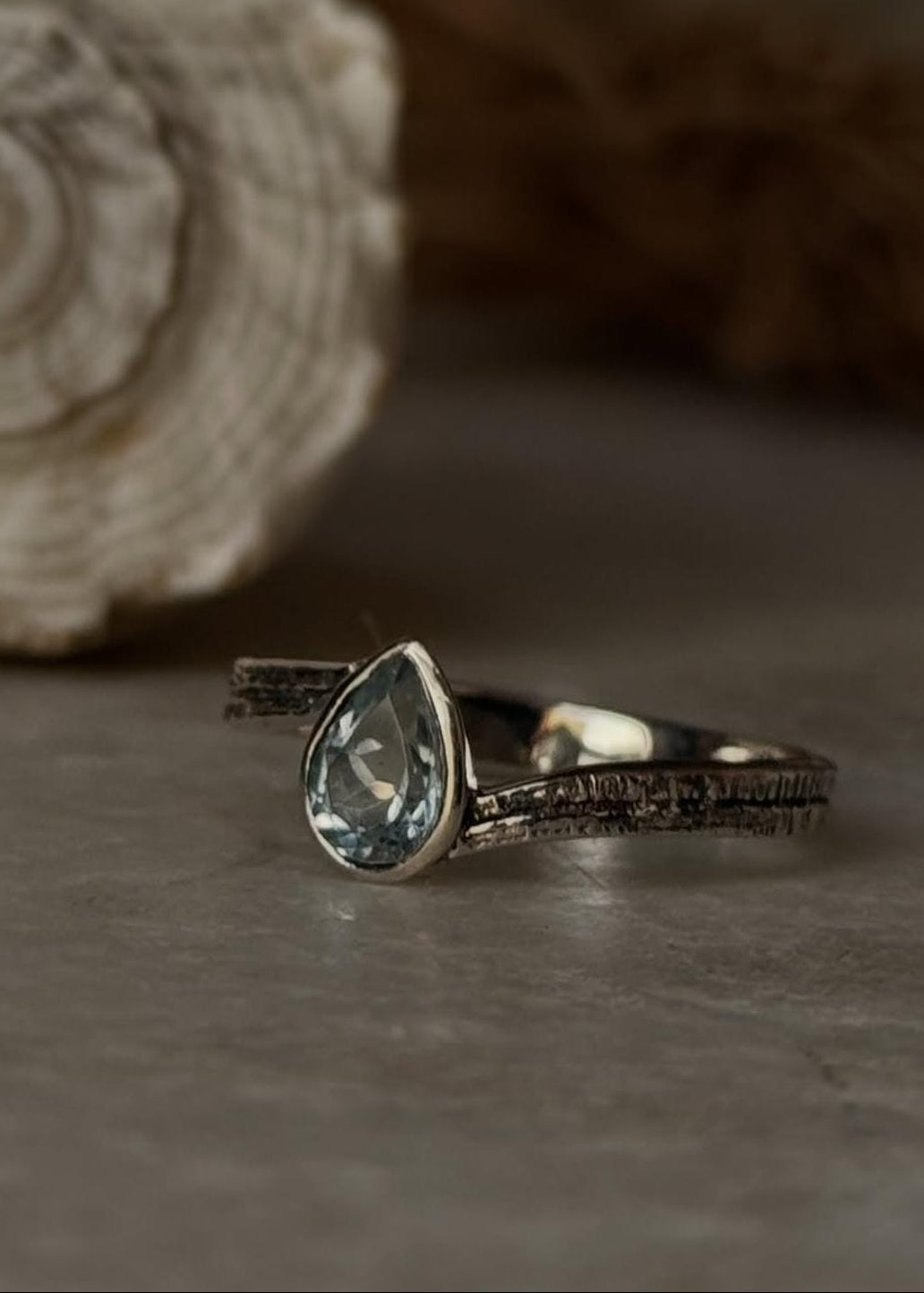 Vintage rustic 925 sterling silver ring with blue topaz pear