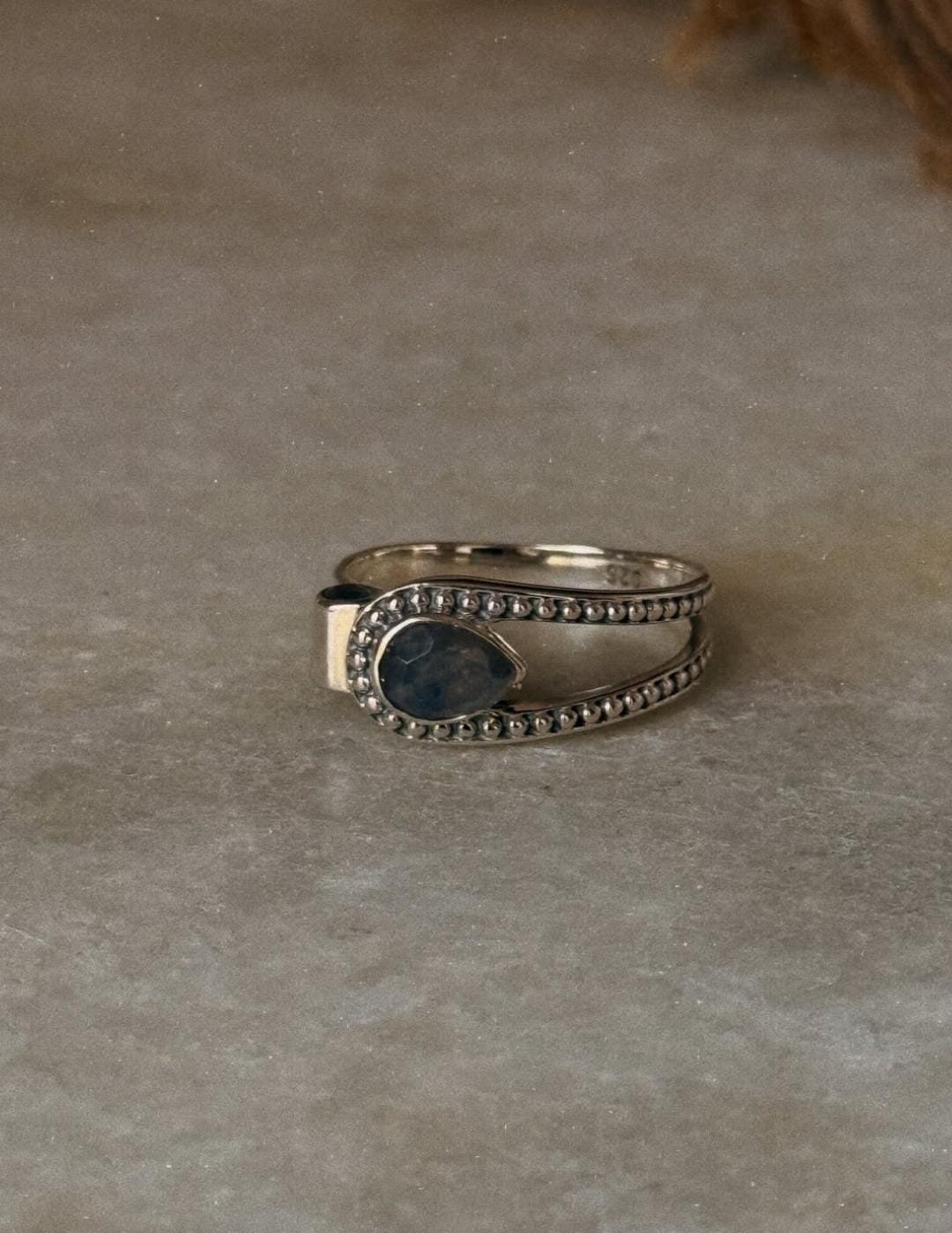 unique925 sterling silver labradorite pear contemporary ring