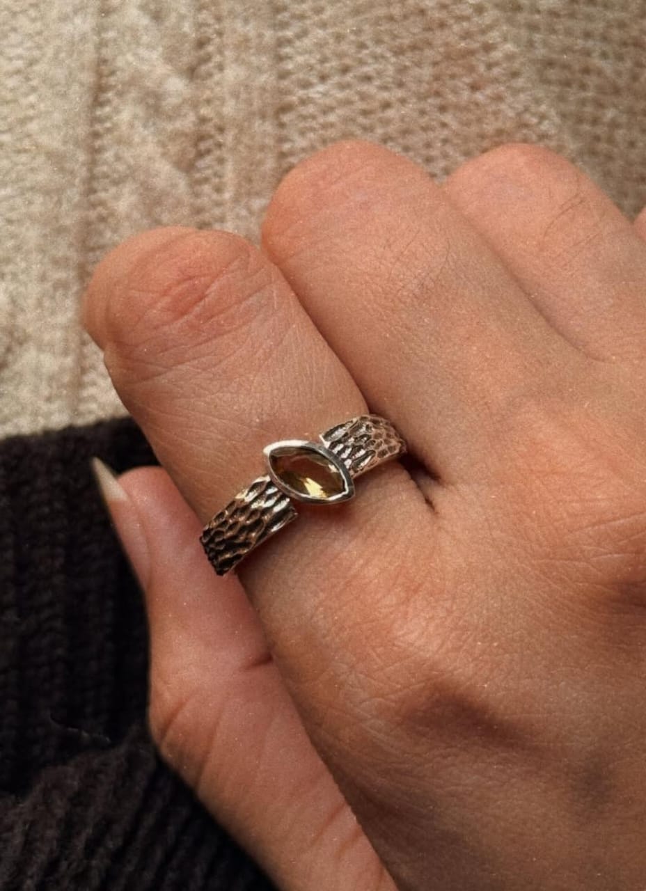 Handmade 925 sterling silver citrine marquise rustic hammered ring