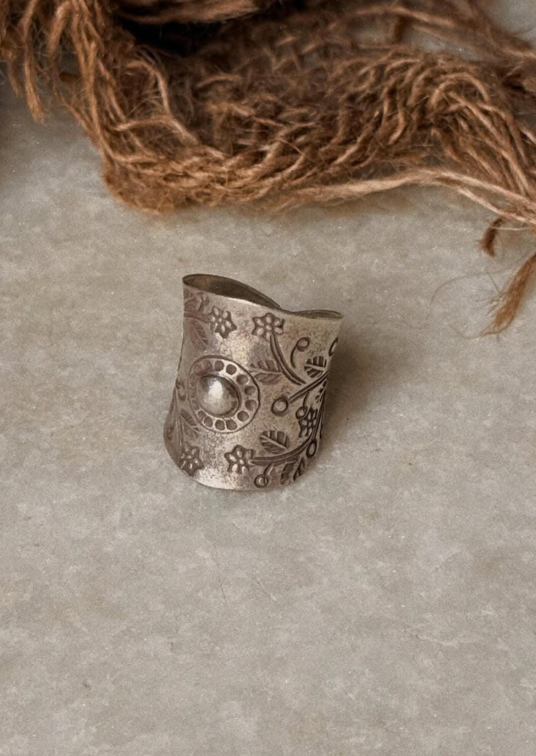 925 Sterling Silver Antique Bohemian Sun & Lavender Flower Handcrafted Adjustable Ring