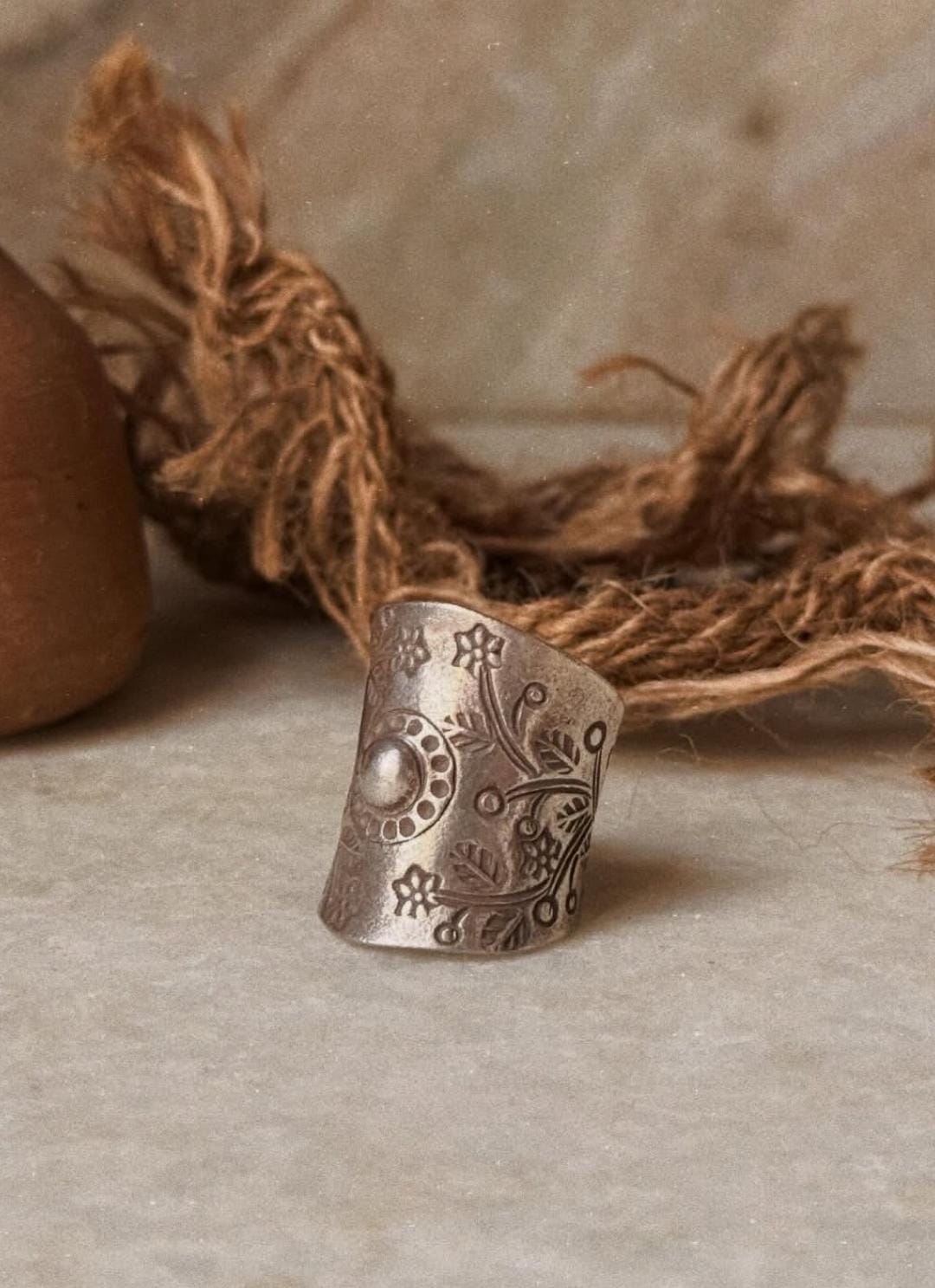 925 Sterling Silver Antique Bohemian Sun & Lavender Flower Handcrafted Adjustable Ring