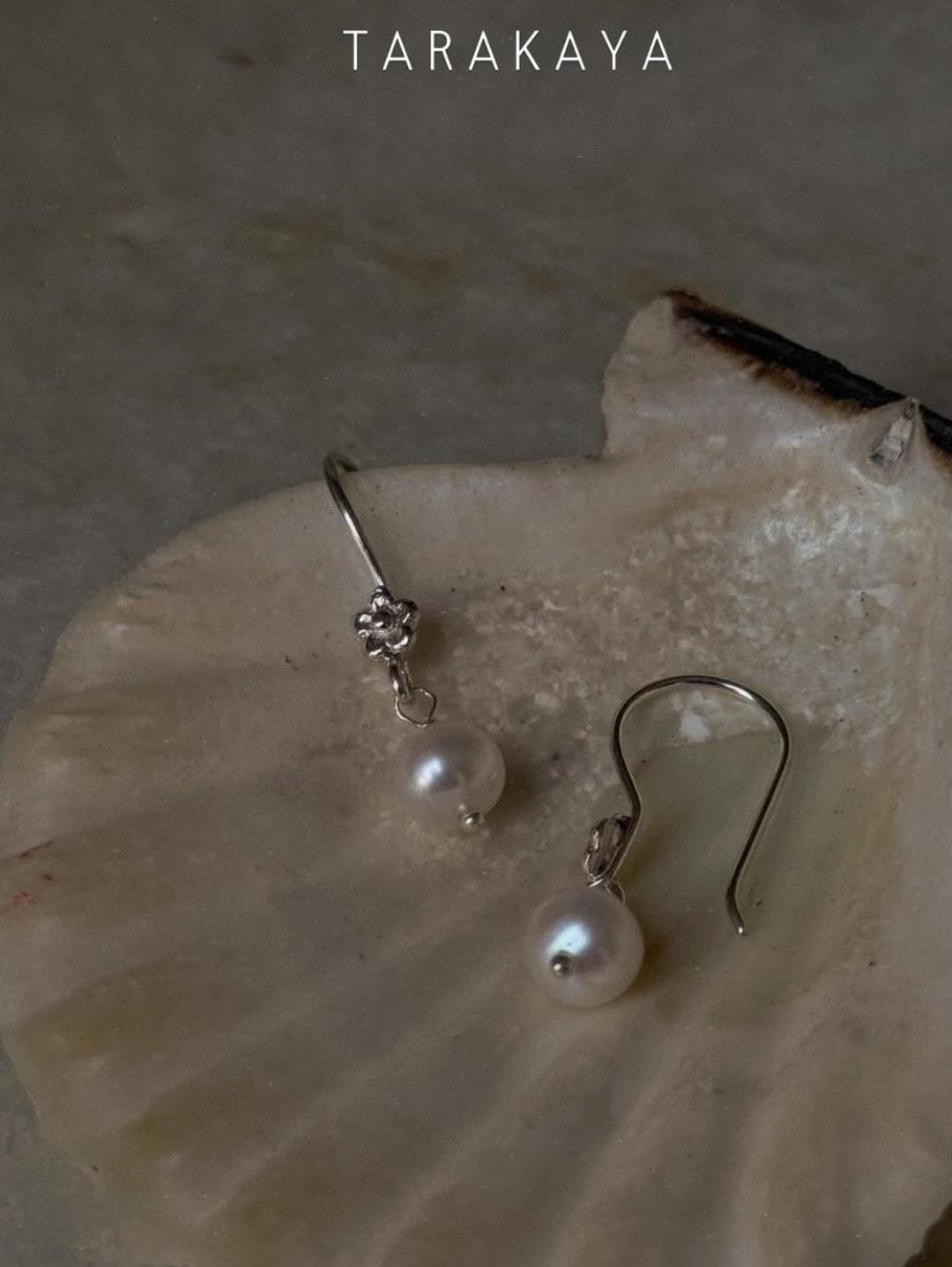 925 Sterling Silver Fresh Water Pearls Round Handcrafted Pretty Floral Hook Earrings