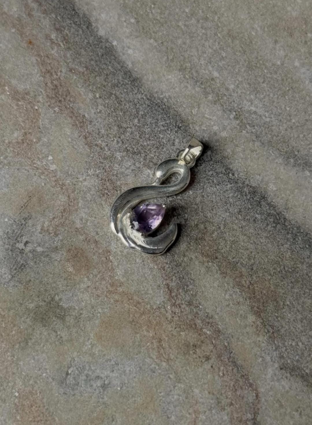 925 Sterling Silver Amethyst Swan Pendant