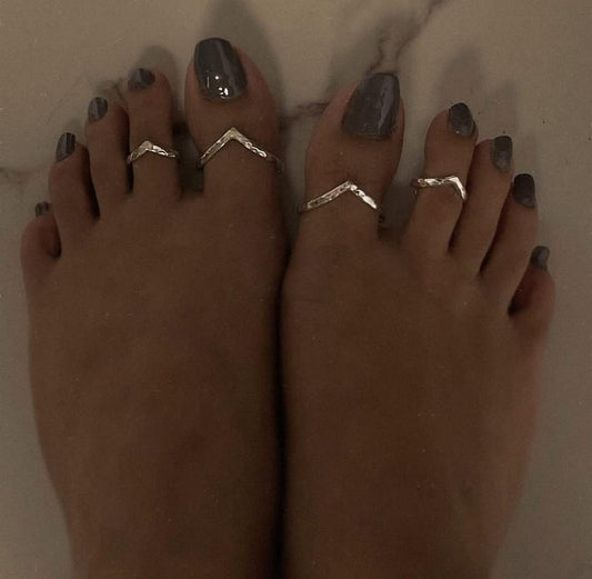925 Sterling Silver V Hammered Thumb Set Toe Ring
