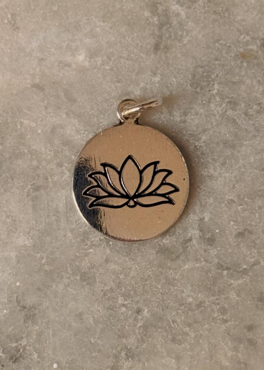 925 Sterling Silver Lotus Engraved Pendant